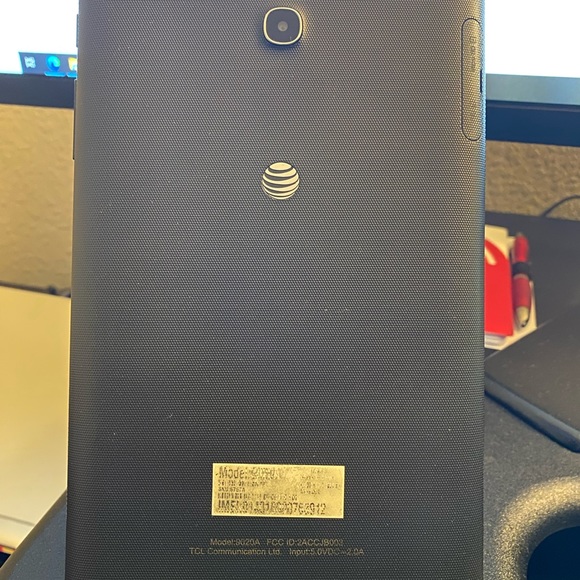 AT&T Trek HD 9020A 16GB 4G LTE + Wi-Fi Black Android Tablet - Picture 4 of 4